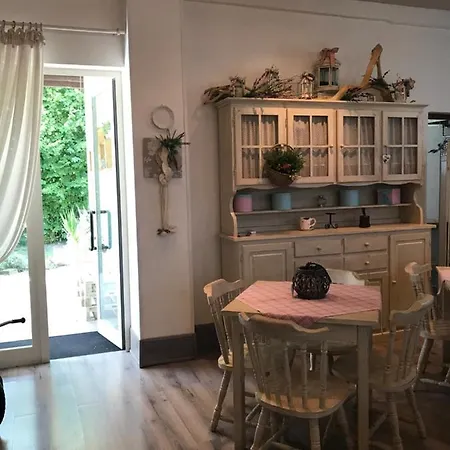 卡伯格兰恩住宿加早餐旅馆 Pernumia